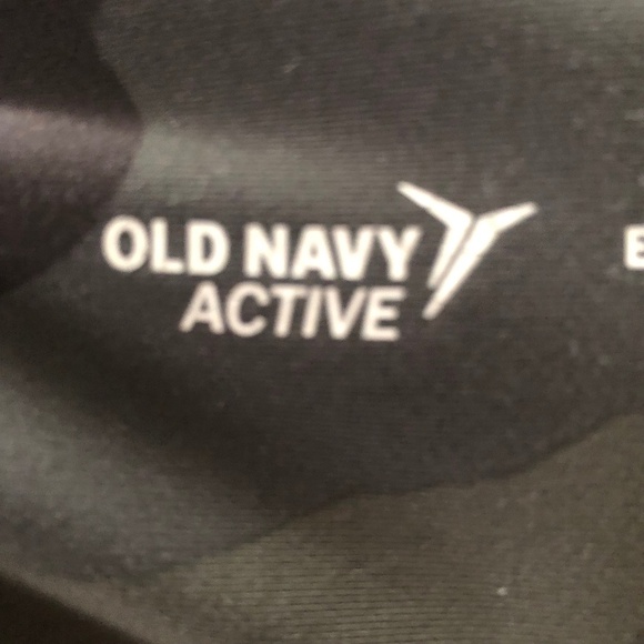 Old Navy camouflage - Active large ladies - go dry elevate leggings- like new - Picture 2 of 6